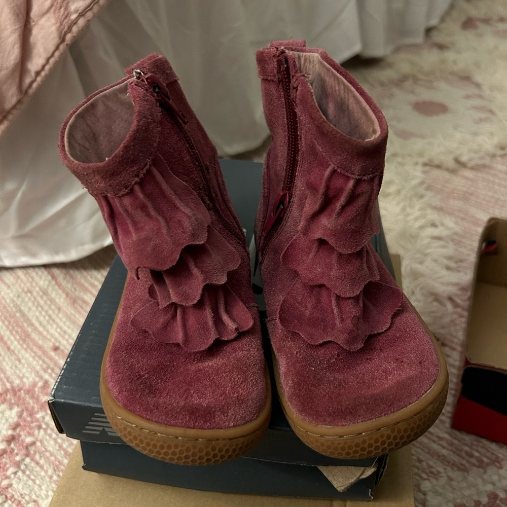 Livie & Luca purple suede zippered moccasin boots toddler size 10